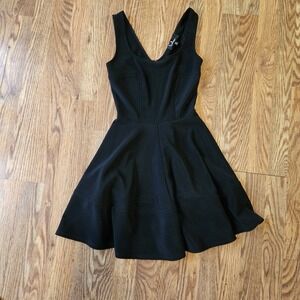 Lulus XS Women Black Sleeveless Cocktail Skater Dress Size XS Twirl Minimalist